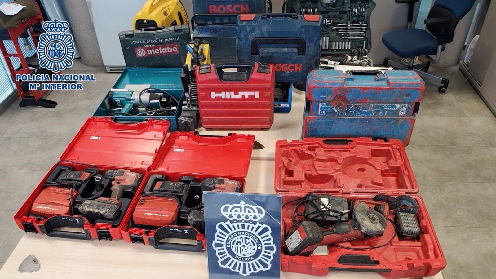  Dos detenidos por desvalijar una nave industrial en Fuencarral