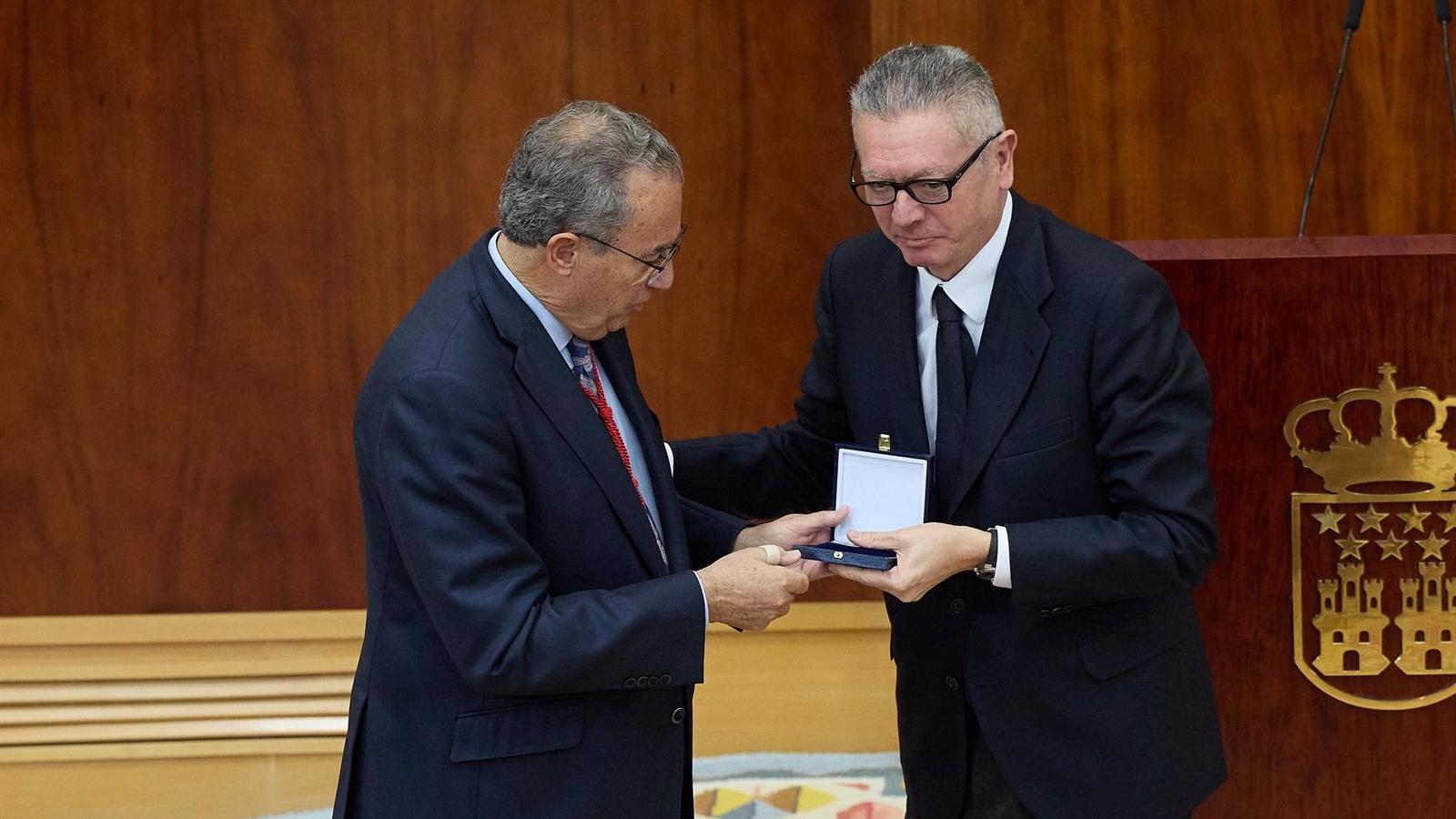 Gallardón destaca "la historia de éxito" de Madrid durante el Pleno de 40 aniversario de la Asamblea