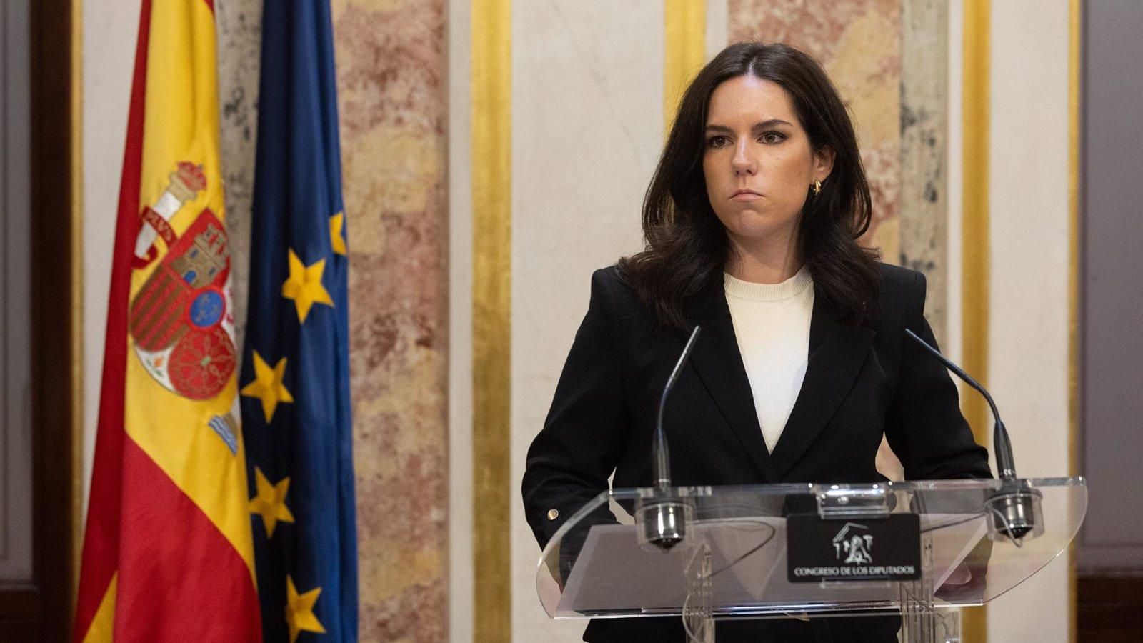 Vox rechaza la "hipocresía" de celebrar la Constitución con el PSOE y critica al PP por "repartirse la tarta"