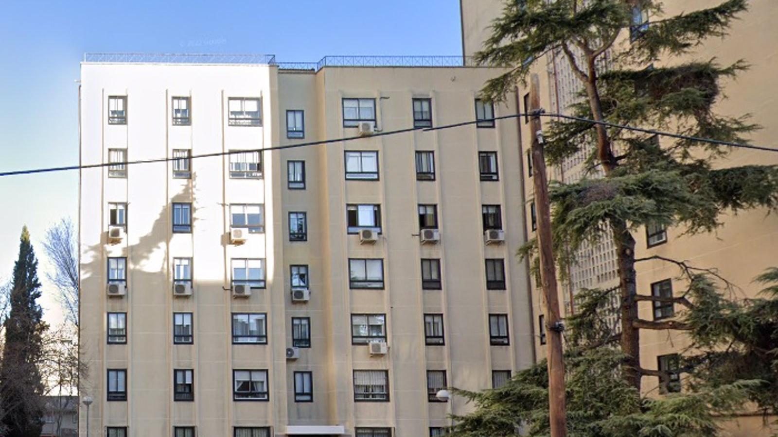 Detenido por querer matar a una mujer que le reclamaba 10 euros de una deuda en Orcasitas