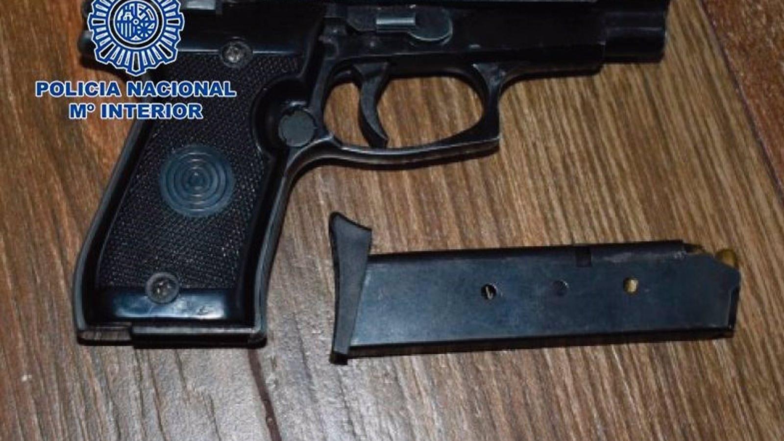 Detenido por robar a punta de pistola la recaudación de un pizzería y encerrar a sus empleados