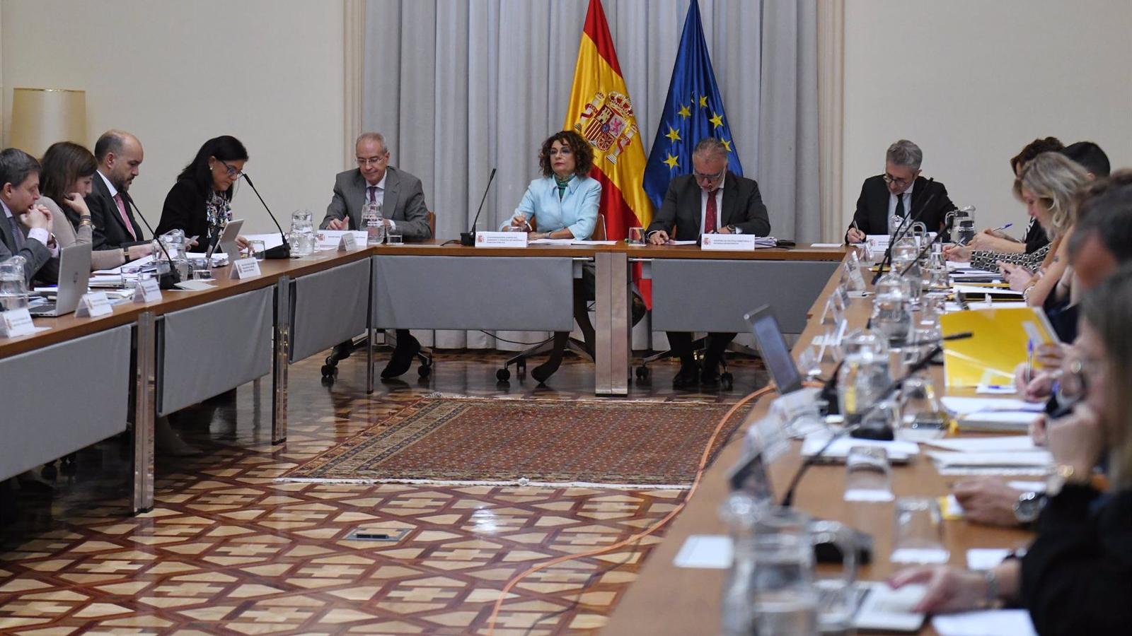Los ayuntamientos españoles recibirán en 2024 un 23% más de recursos del sistema de financiación local