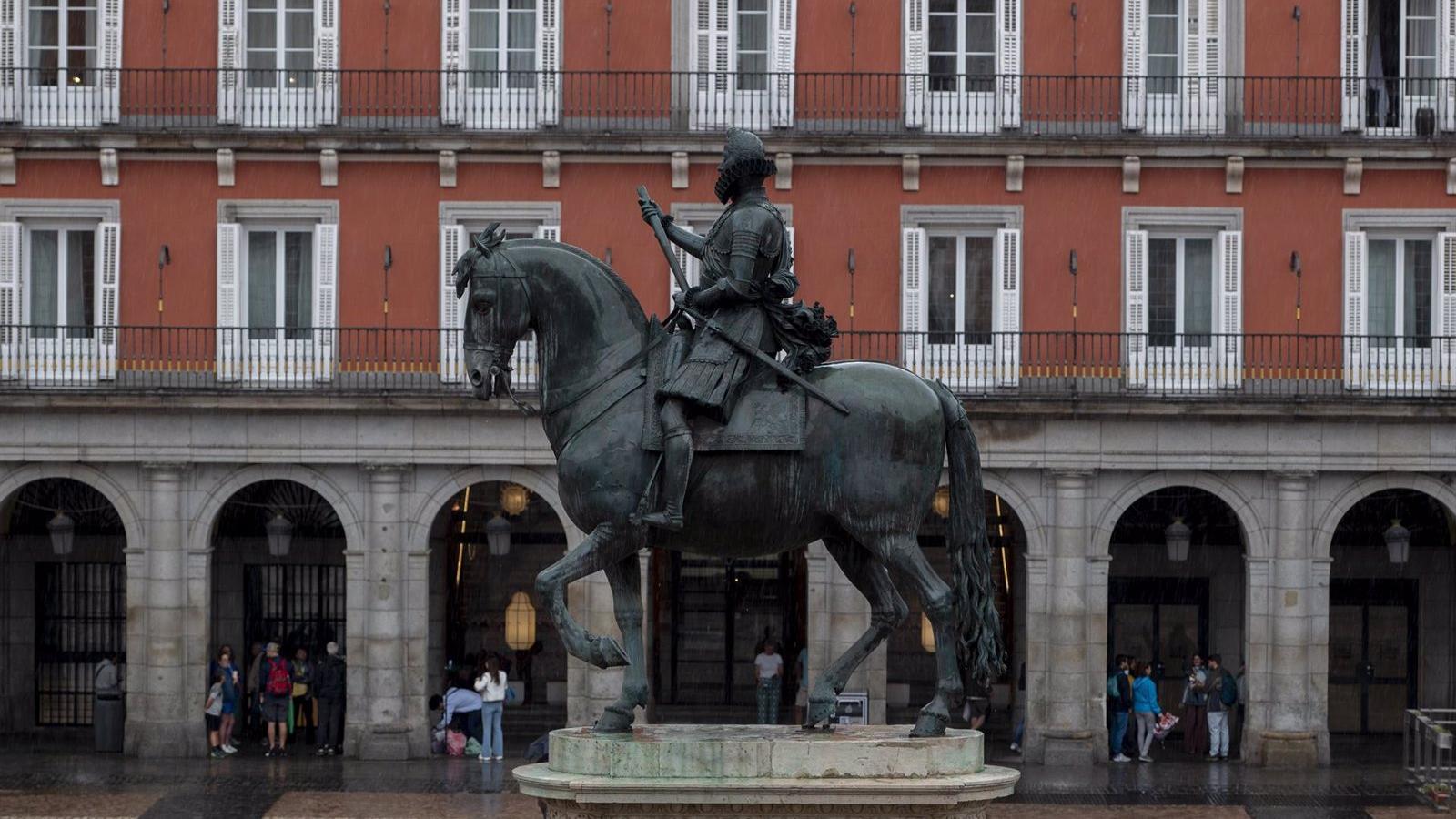 Cae una banda dedicada a hurtos en la Plaza Mayor de la capital y alrededores