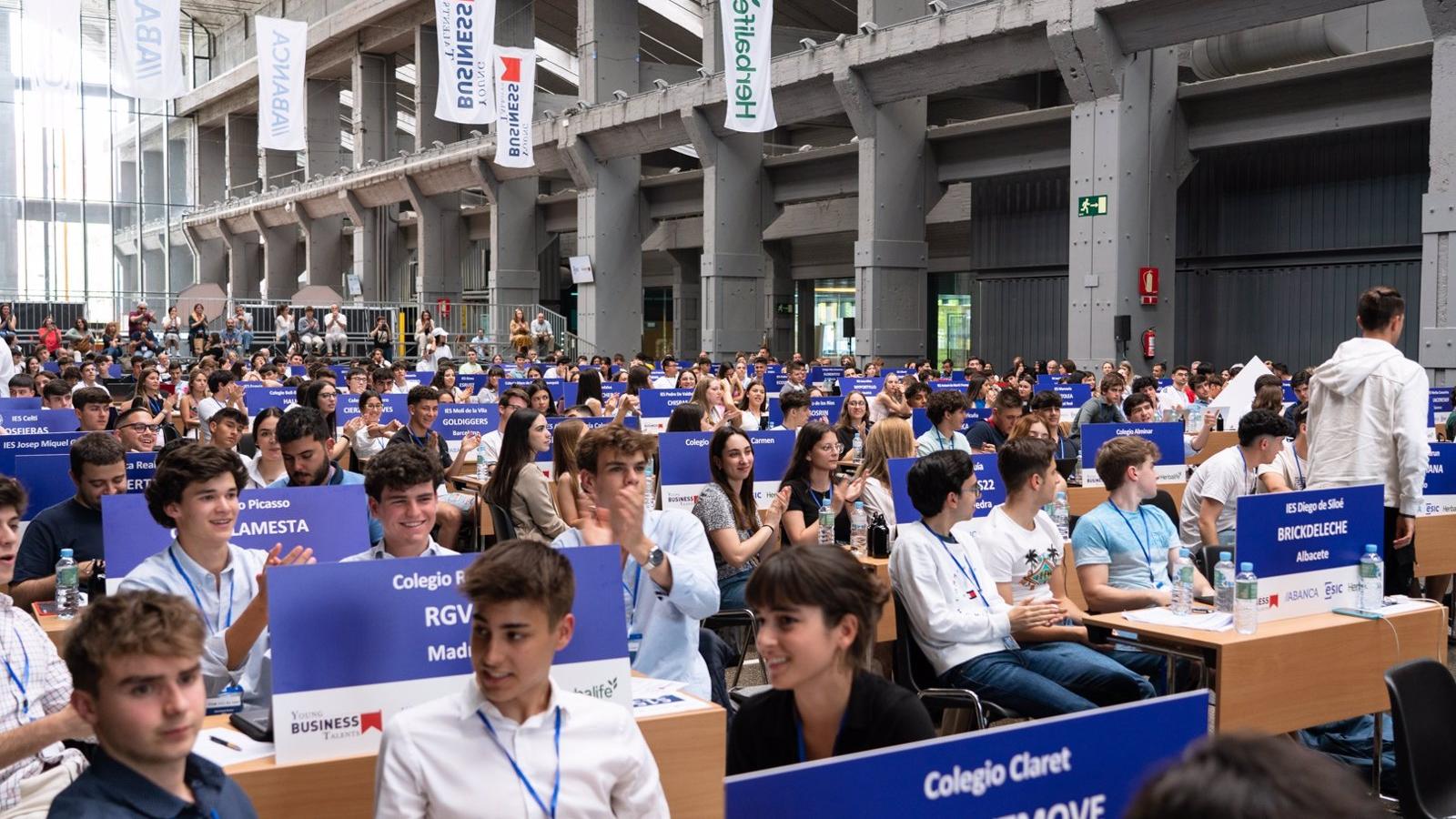 Más de 1.100 jóvenes madrileños participan en la competición Young Business Talents