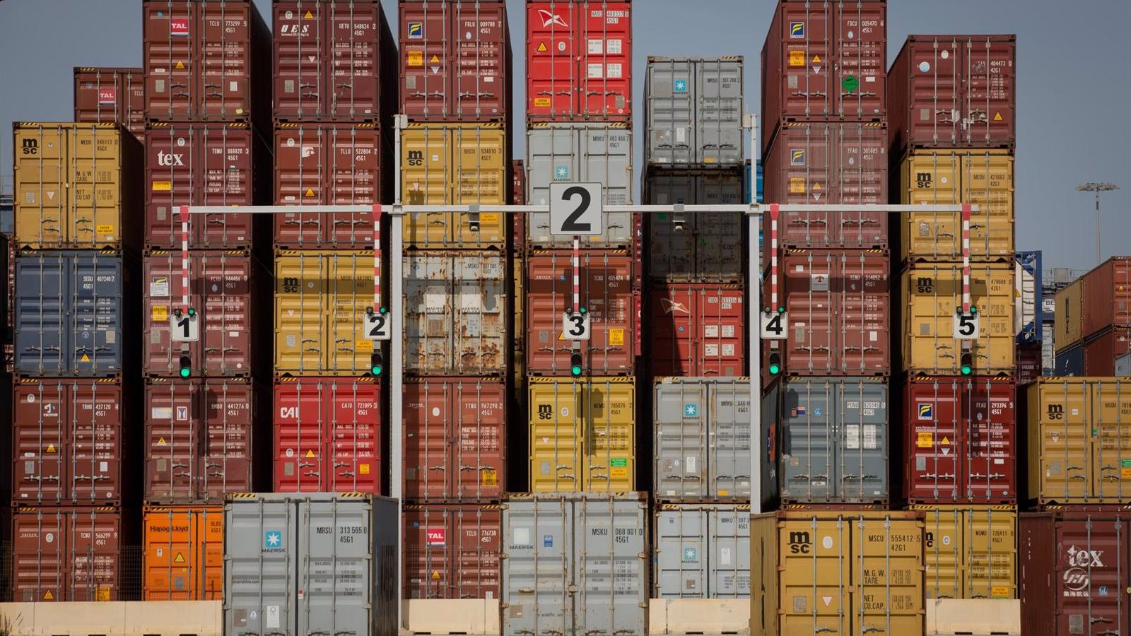Las exportaciones en la región bajan un 6,7% hasta octubre y las importaciones caen un 10,6%