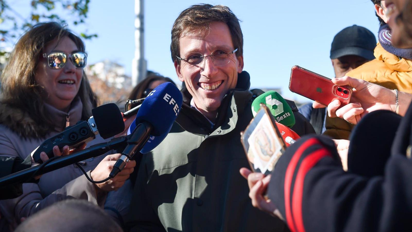 Almeida felicita la Nochebuena con un mensaje de "esperanza" desde Madrid
