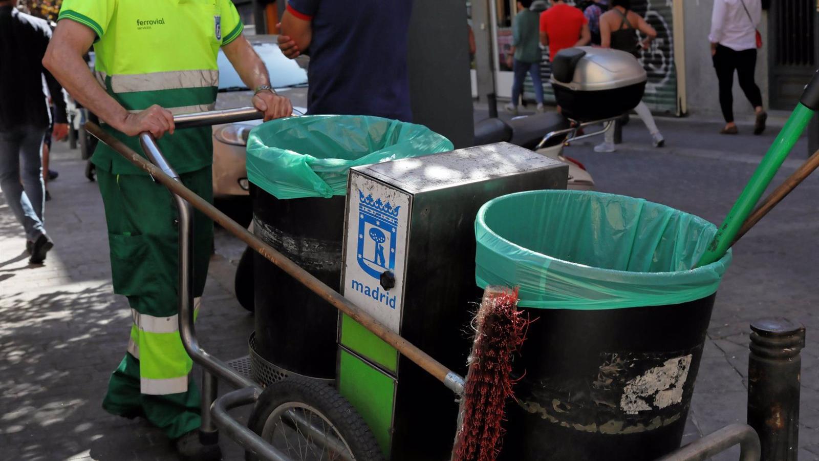 La capital dedicará un jardín en Usera al trabajador fallecido en 2022 por un golpe de calor