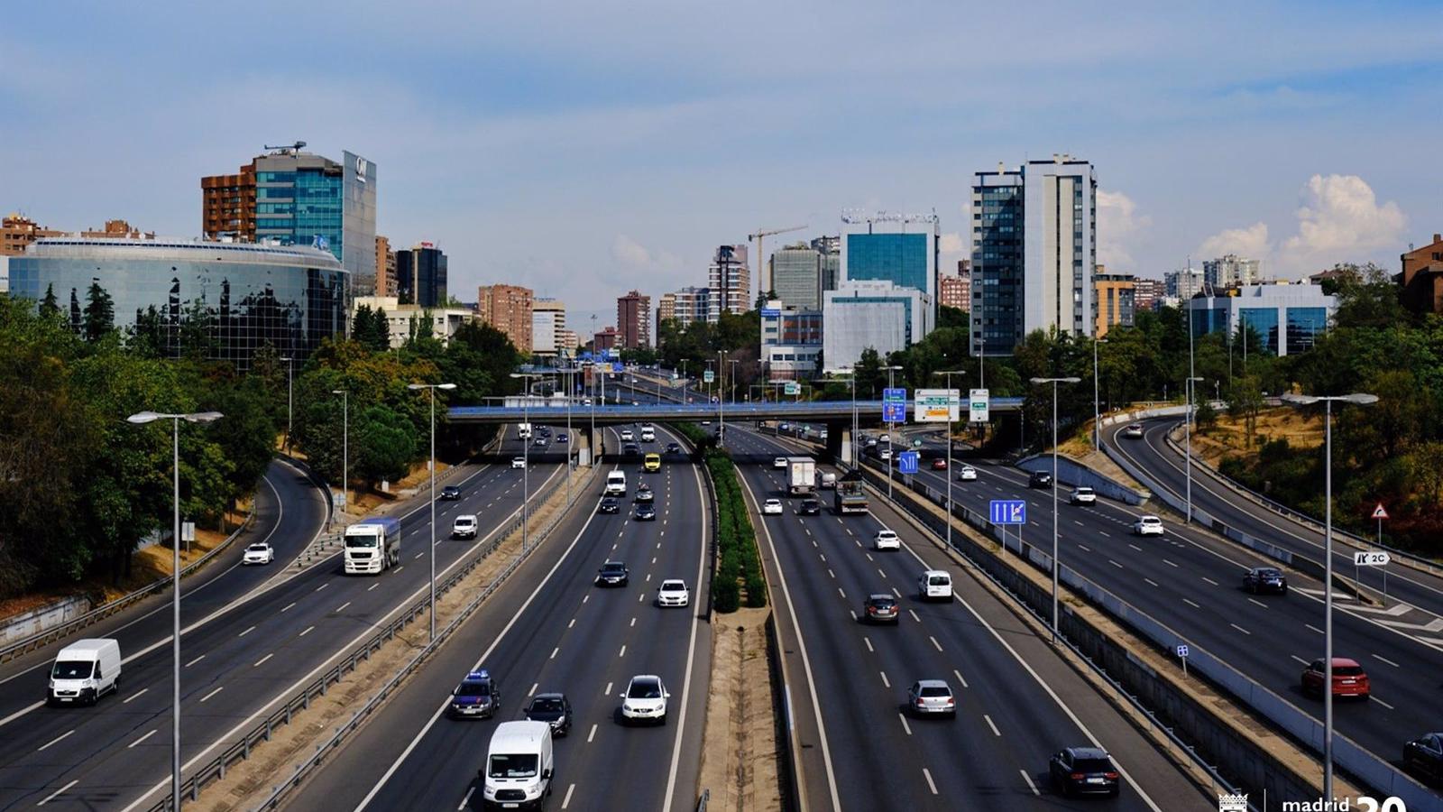 Hasta 374 millones de vehículos circularon por la M-30 en 2023