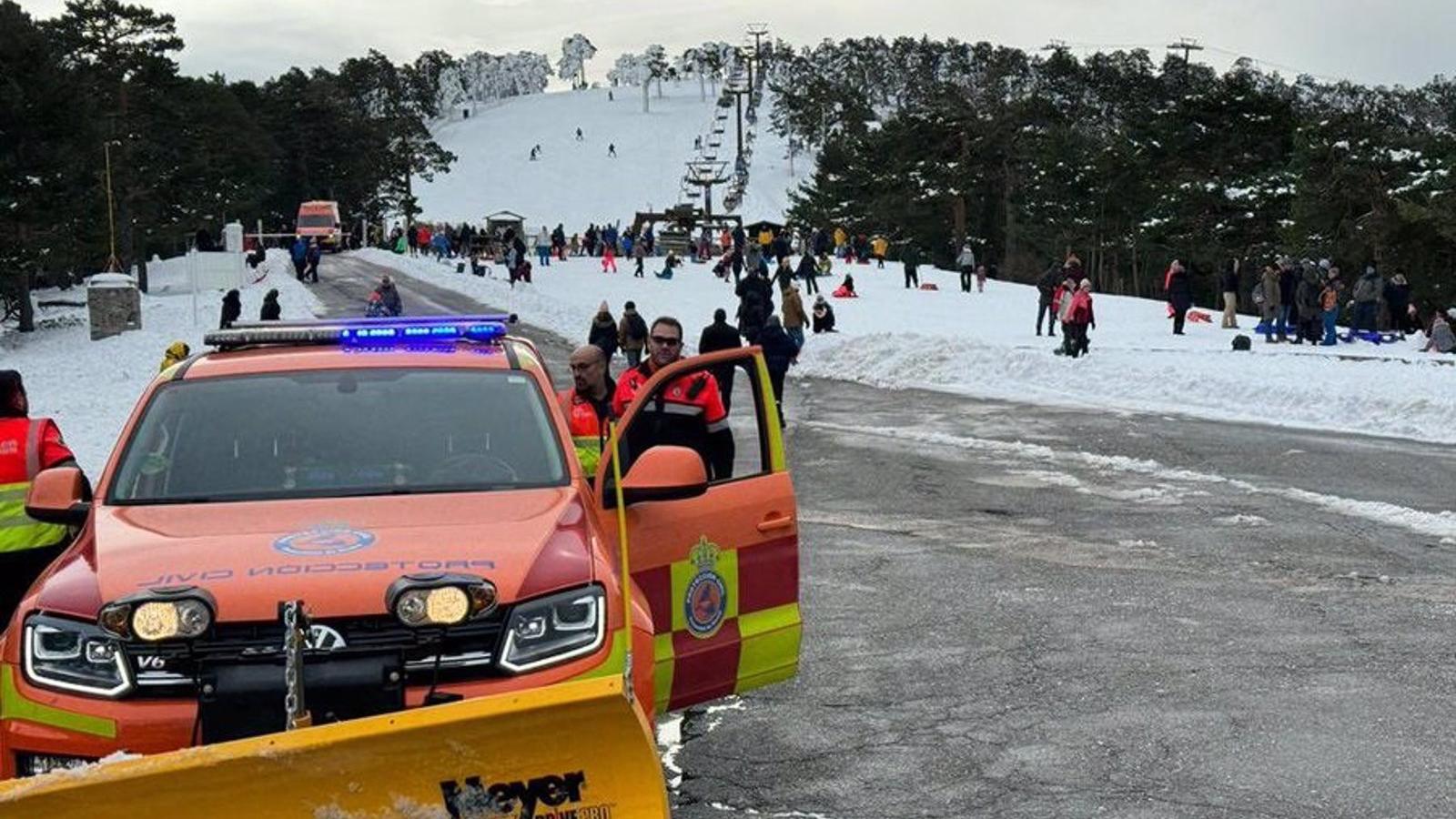 La Comunidad espera que la Delegación de Gobierno programe un dispositivo de tráfico "más eficiente" que evite colapsar la Sierra