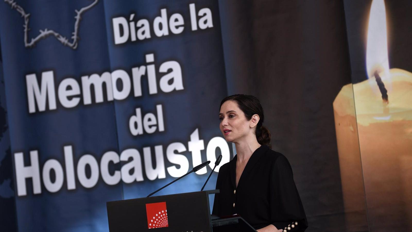 Díaz Ayuso hace desde Auschwitz un llamamiento a no olvidar "cómo se perdió la dignidad"