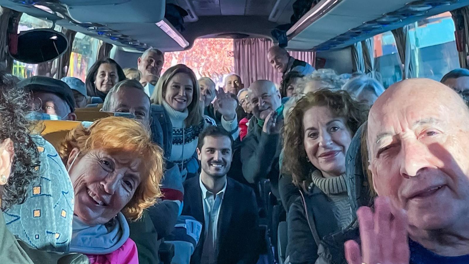 Nuevas actividades para mayores de Torrejón con 'Destino Madrid', el Programa de Senderismo o el baile como protagonistas