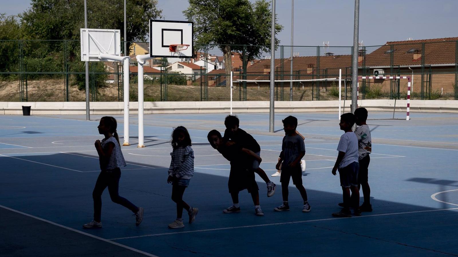 Los centros madrileños sostenidos con fondos públicos deberán incluir en su web oferta, ideario y proyecto educativo