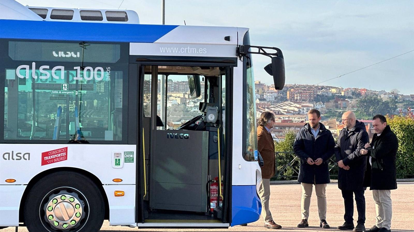 Arganda apuesta por la movilidad sostenible y estrena su primer autobús eléctrico de línea