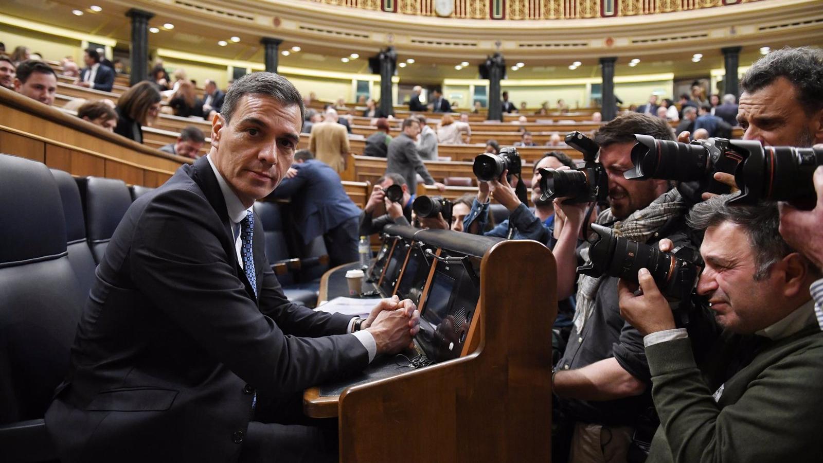Díaz Ayuso cree que Sánchez ha sido "pisoteado" con su derrota parlamentaria y que tendría que dimitir