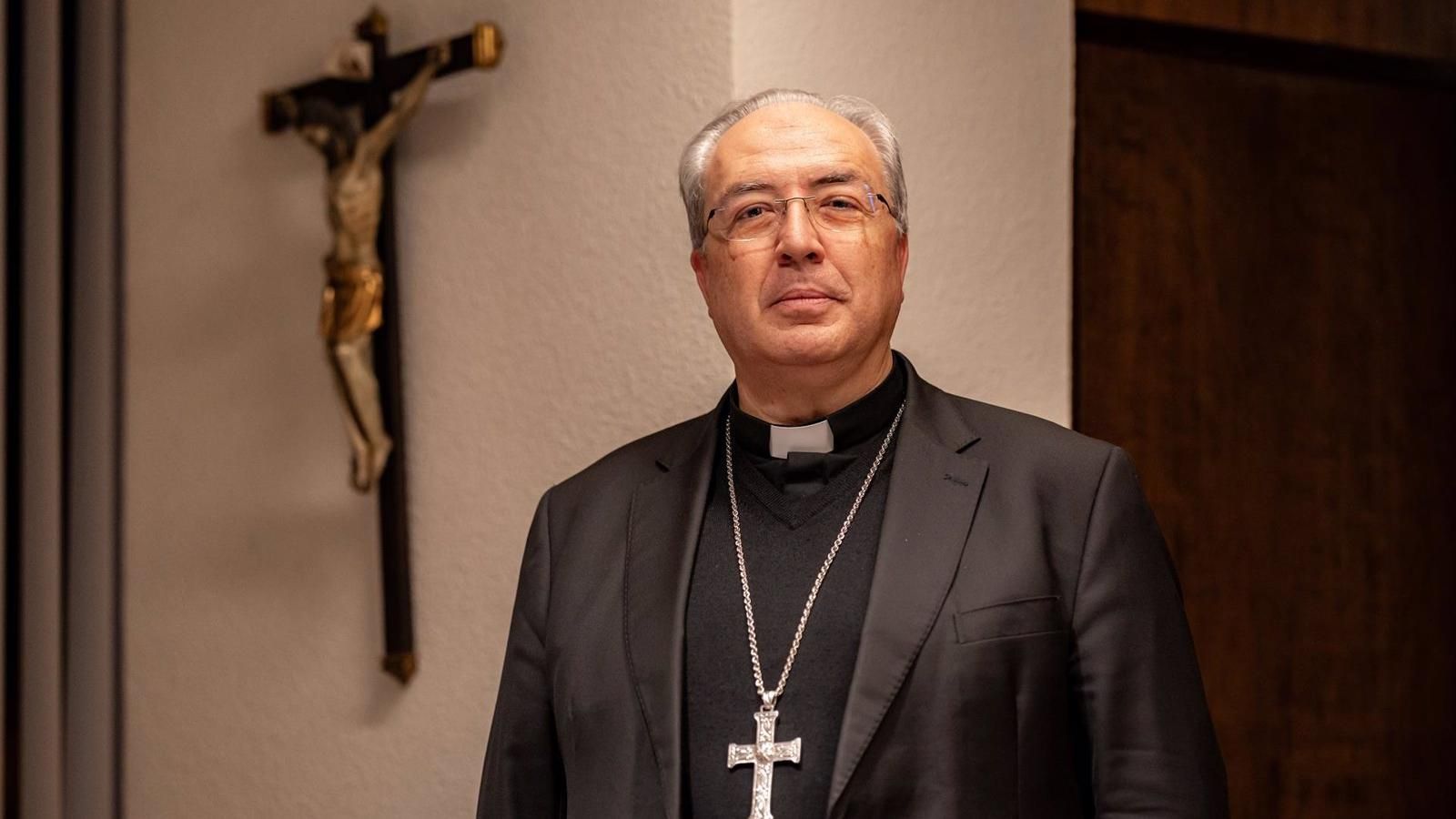 García Magán, portavoz de los obispos, califica de "lamentable" la situación de los migrantes en Barajas