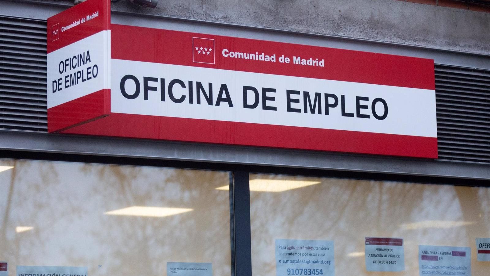 Sube un 3,2% el número de parados en la región en enero, con 9.646 desempleados más