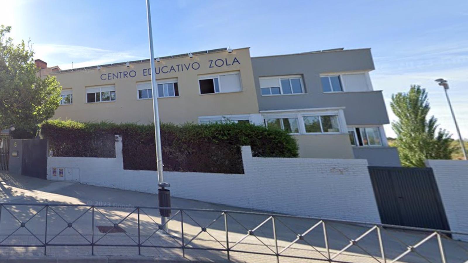  Desalojan el colegio Zola en las Rozas por un intenso humo procedente de las cocinas