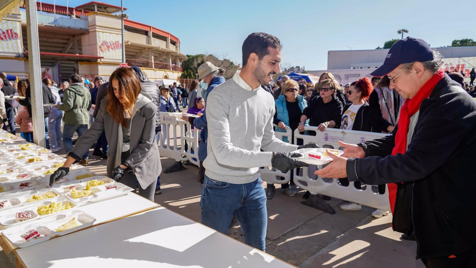 Reparto gratuito, exhibición canina y un concurso, protagonistas del Día de la Tortilla de Torrejón