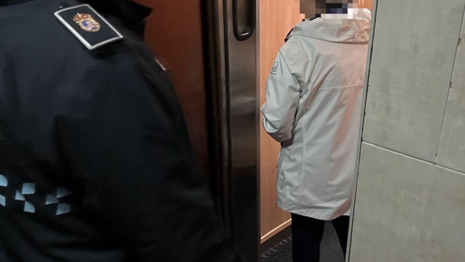 La policía de Valdemoro localiza a una anciana desorientada de madrugada