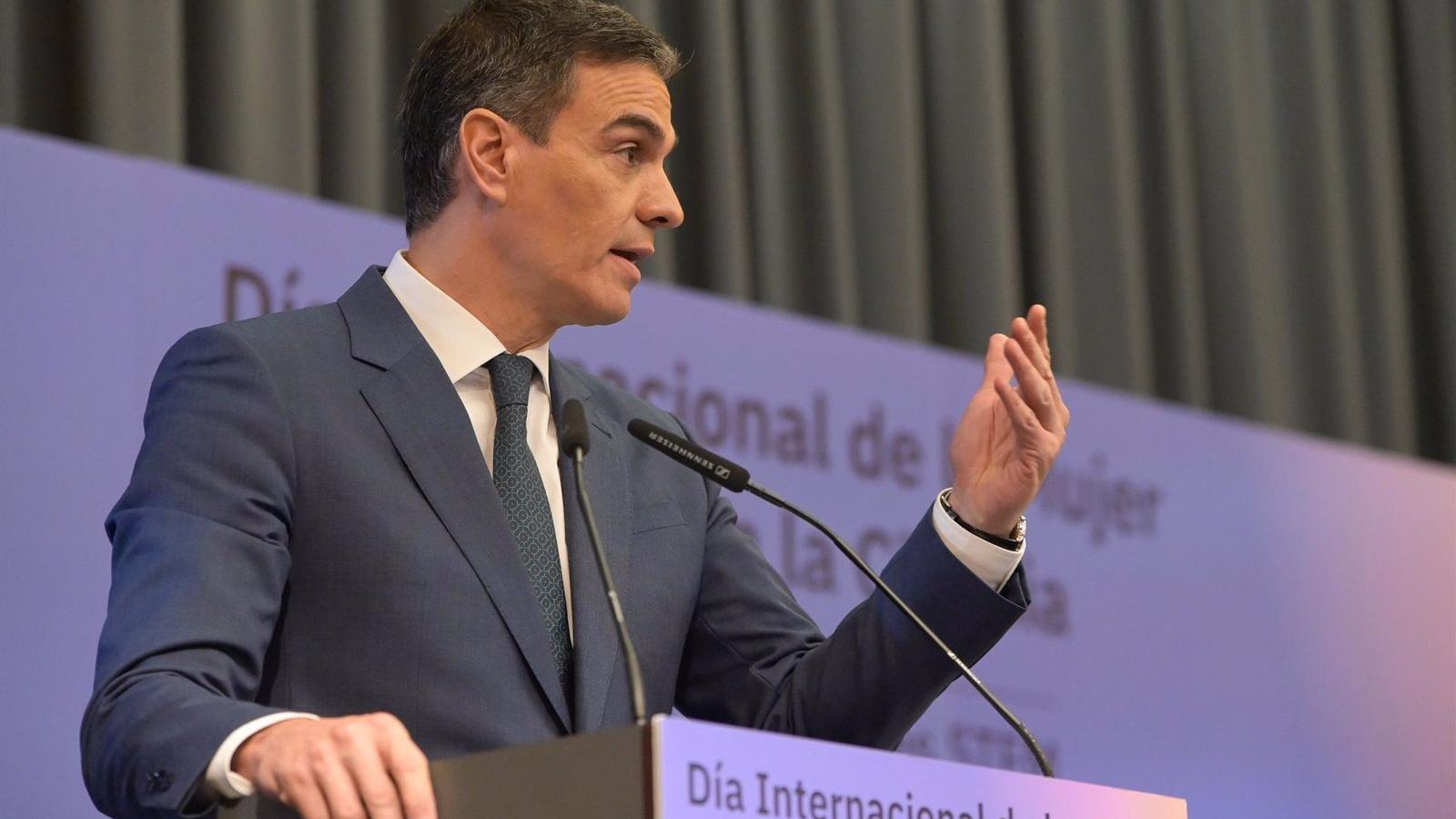 Sánchez anuncia que el Consejo de Ministros aprobará el martes 2.500 millones en avales para la entrada de vivienda