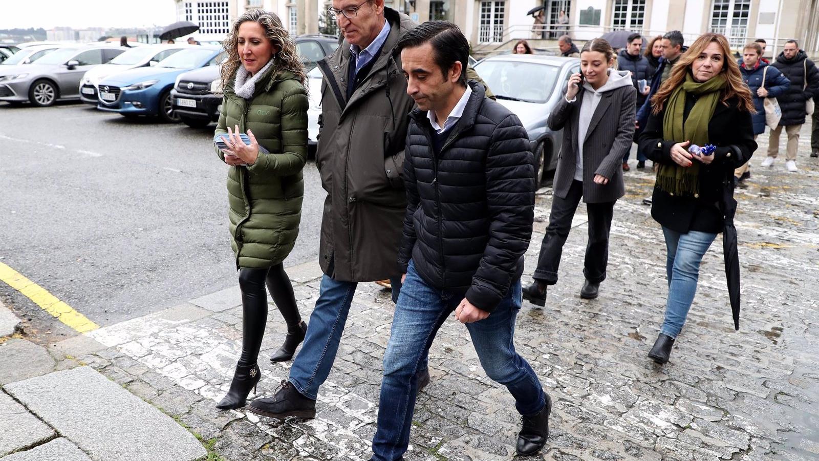 Feijóo acusa al Gobierno de "embarrar la campaña" y proclama: "No se da ninguna condición para los indultos"