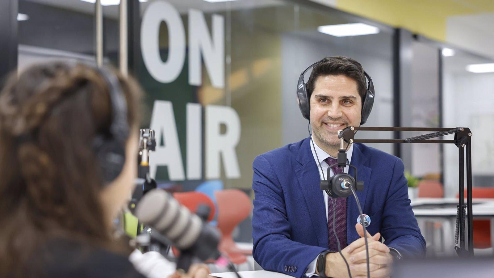 El proyecto 'Voces del Aula' acercará la radio a 120 centros educativos de la región