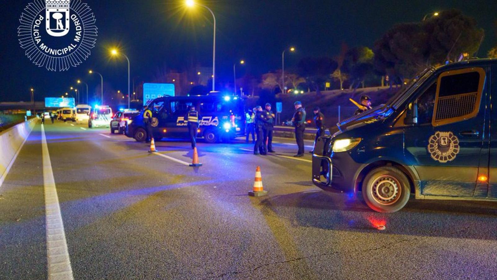  Detenido un conductor que escondía cocaína en la palanca de cambios del coche