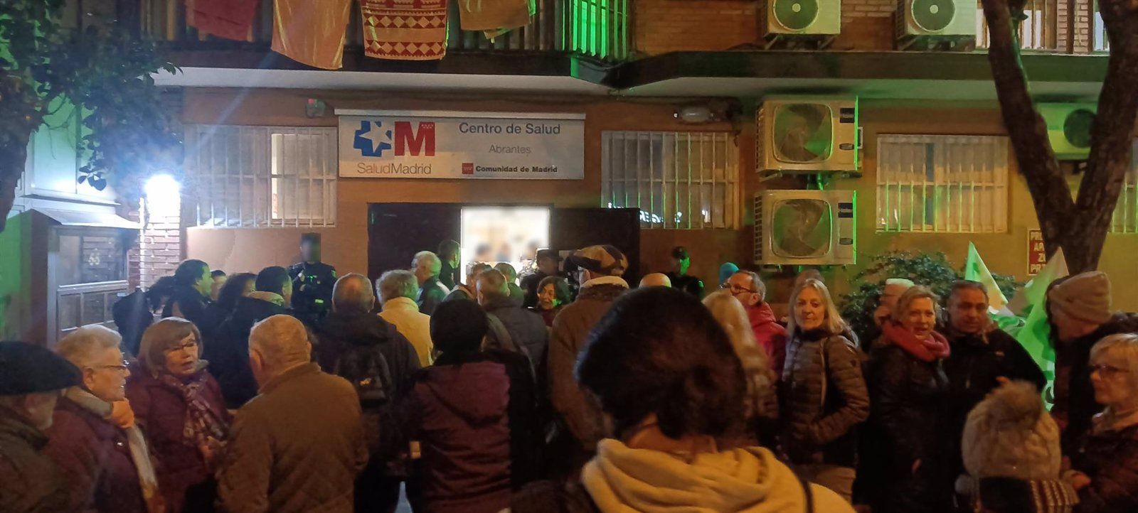 Vecinas por la Sanidad afean que se les impidiera acceder al Centro de Salud de Abrantes durante una protesta