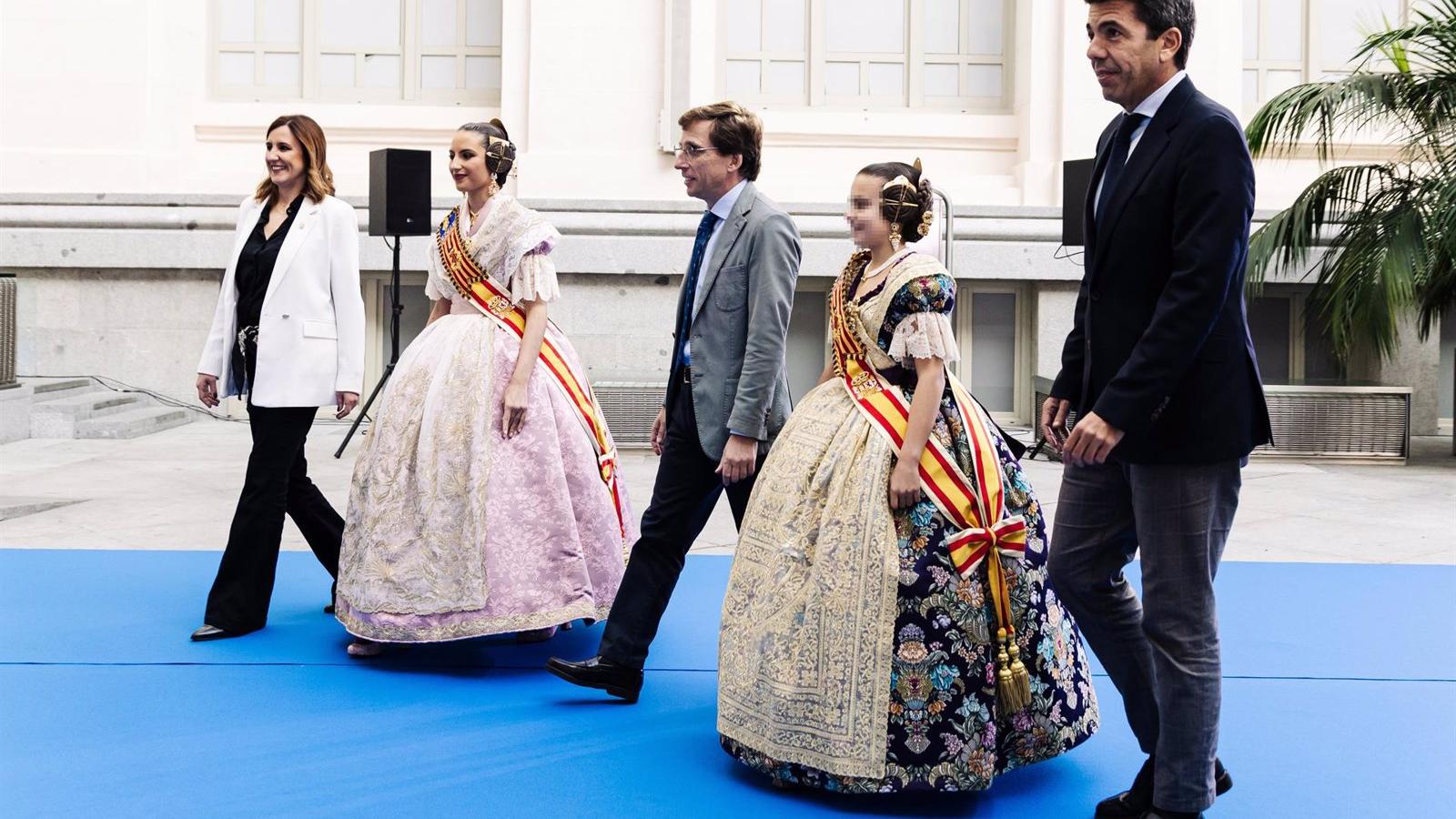 Martínez-Almeida califica de éxito la 'mascletà' y critica la oposición "triste y enfadada" de la izquierda