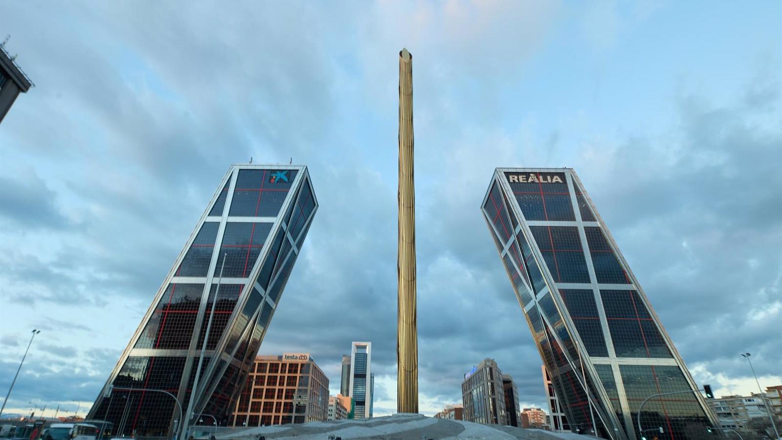 El Obelisco de Calatrava en Plaza Castilla seguirá sin movimiento por el elevado coste