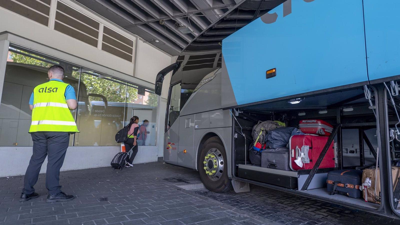  Detenido un hombre por tocar y acosar sexualmente a una niña de 14 años, pasajera del autobús Cartagena-Madrid