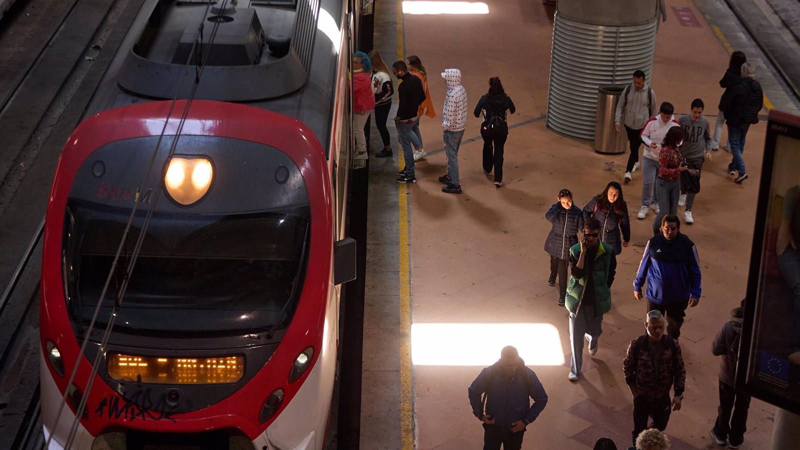 Una avería de un tren de mercancías entre Pinto y Valdemoro provoca retrasos de dos horas en Cercanías