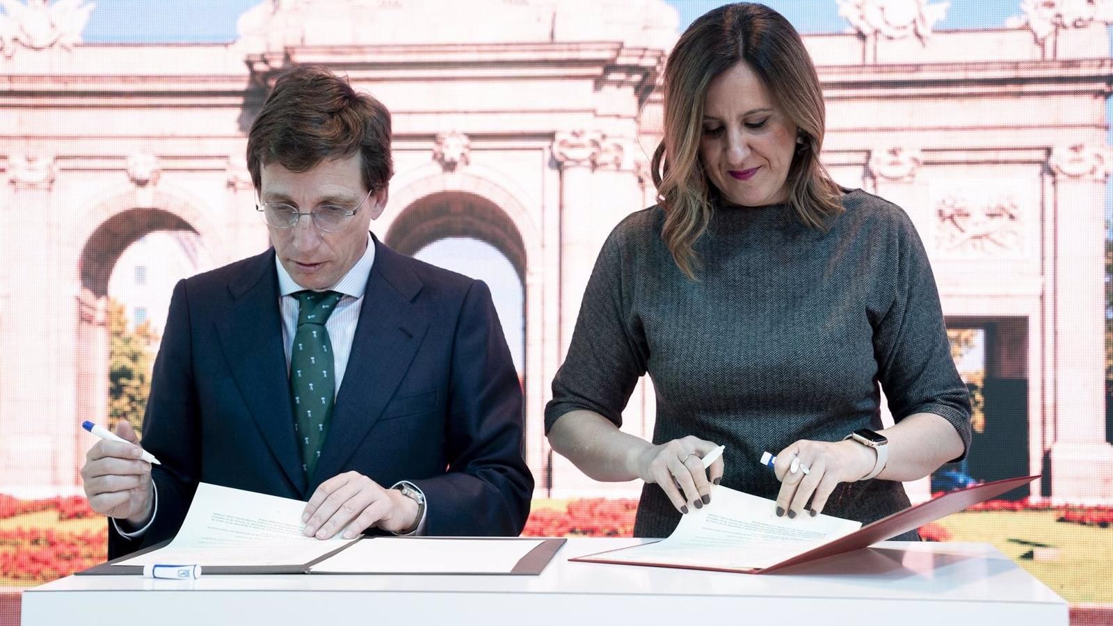 Martínez-Almeida traslada sus condolencias por los fallecidos en Valencia