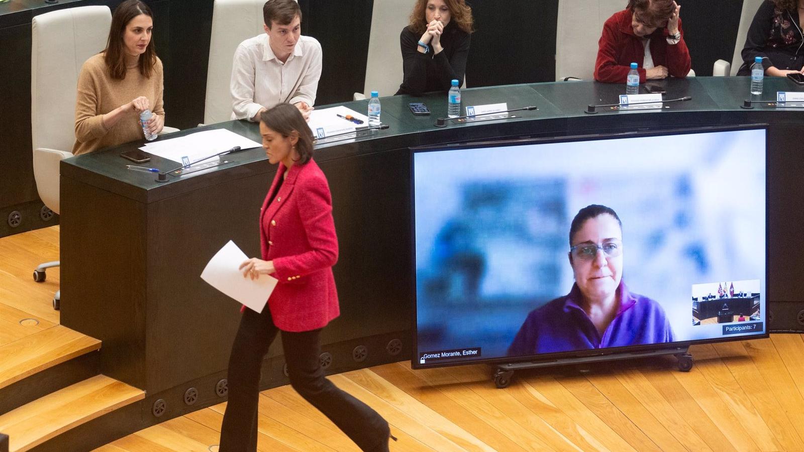 Maroto pide un pacto local por la vivienda y Almeida critica la "hipocresía" del PSOE por "postrarse de hinojos ante fondos buitres"