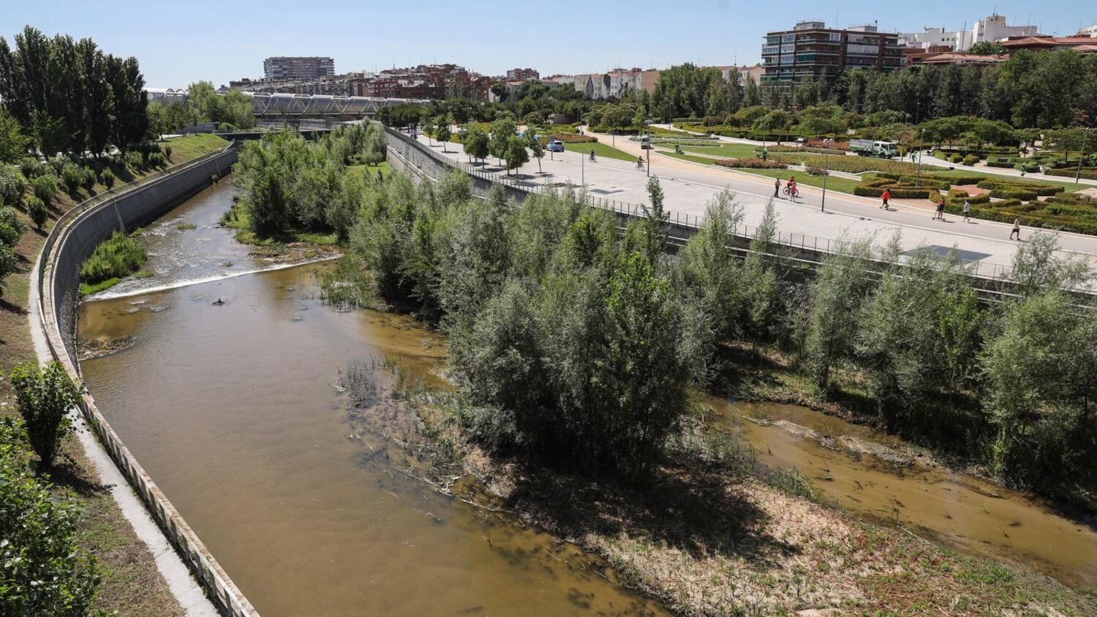 Madrid estudia reclamar al Gobierno 1.200 millones para la construcción de depuradoras