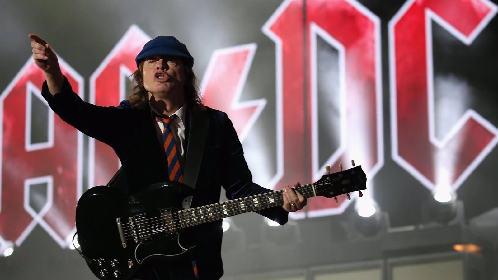 La placa de la calle AC/DC de Leganés será renovada por el 50 aniversario de la banda