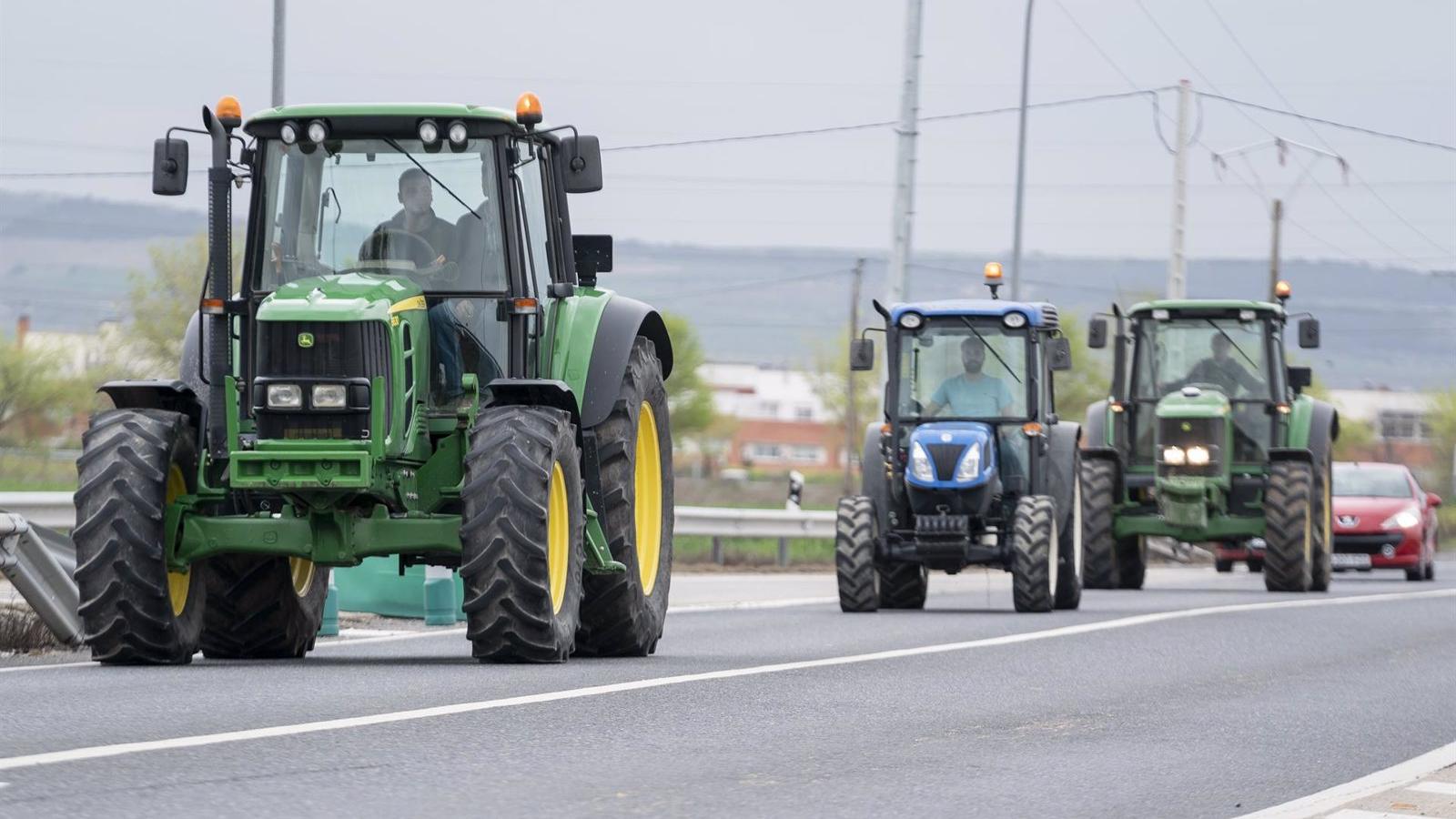 Ayuso pide que no active el acuerdo con Mercosur sin proteger al campo español
