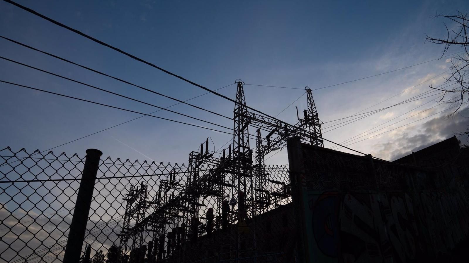 La luz baja a 3,97 €/MWh y se mantendrá a cero euros hasta las 18 horas