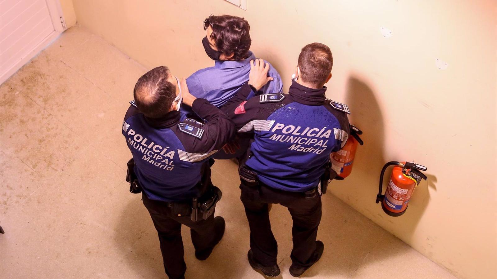Policía Municipal de Madrid detuvo el año pasado a 427 personas por violencia machista, menos de la mitad que en 2022