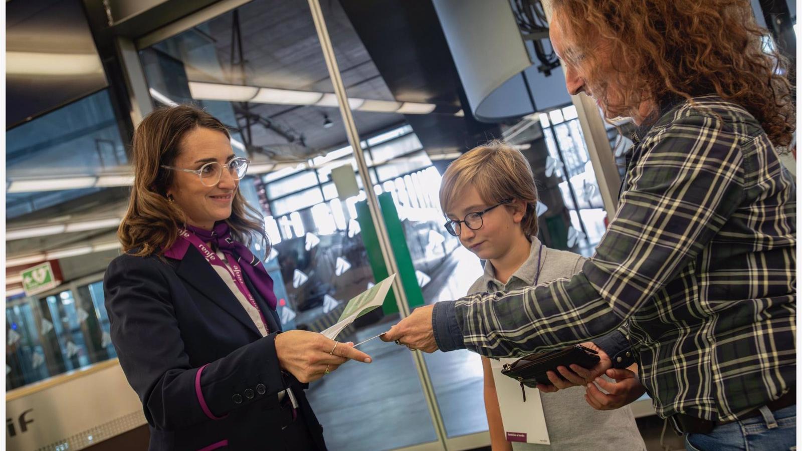 La presencia femenina en Renfe sube un 65% en los últimos cinco años y las mujeres ya suponen el 21,21% de la plantilla