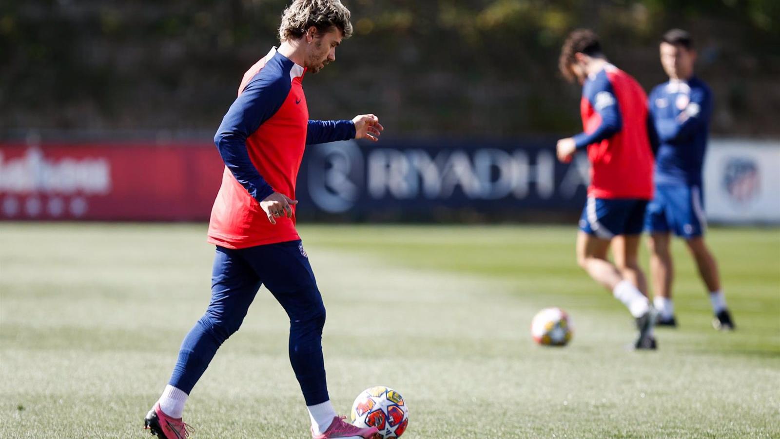 Antoine Griezmann y Pablo Barrios se entrenan con el grupo y apuntan a entrar en la convocatoria ante el Inter