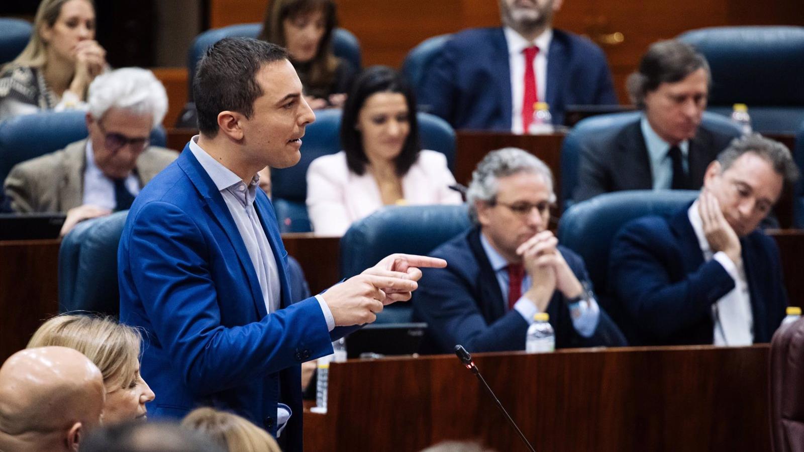 Lobato se une a Sánchez y pide la dimisión de Ayuso 