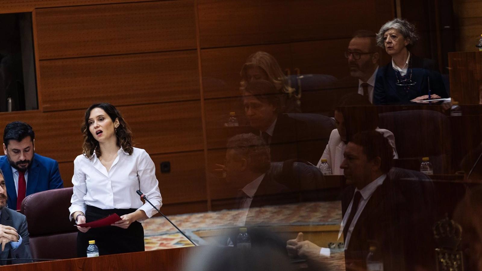 Díaz Ayuso compara la denuncia contra su pareja con "la foto del pato muerto" por la mascletà