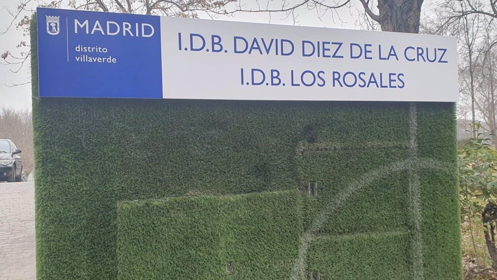 Villaverde defiende las bases de cesión del campo de fútbol