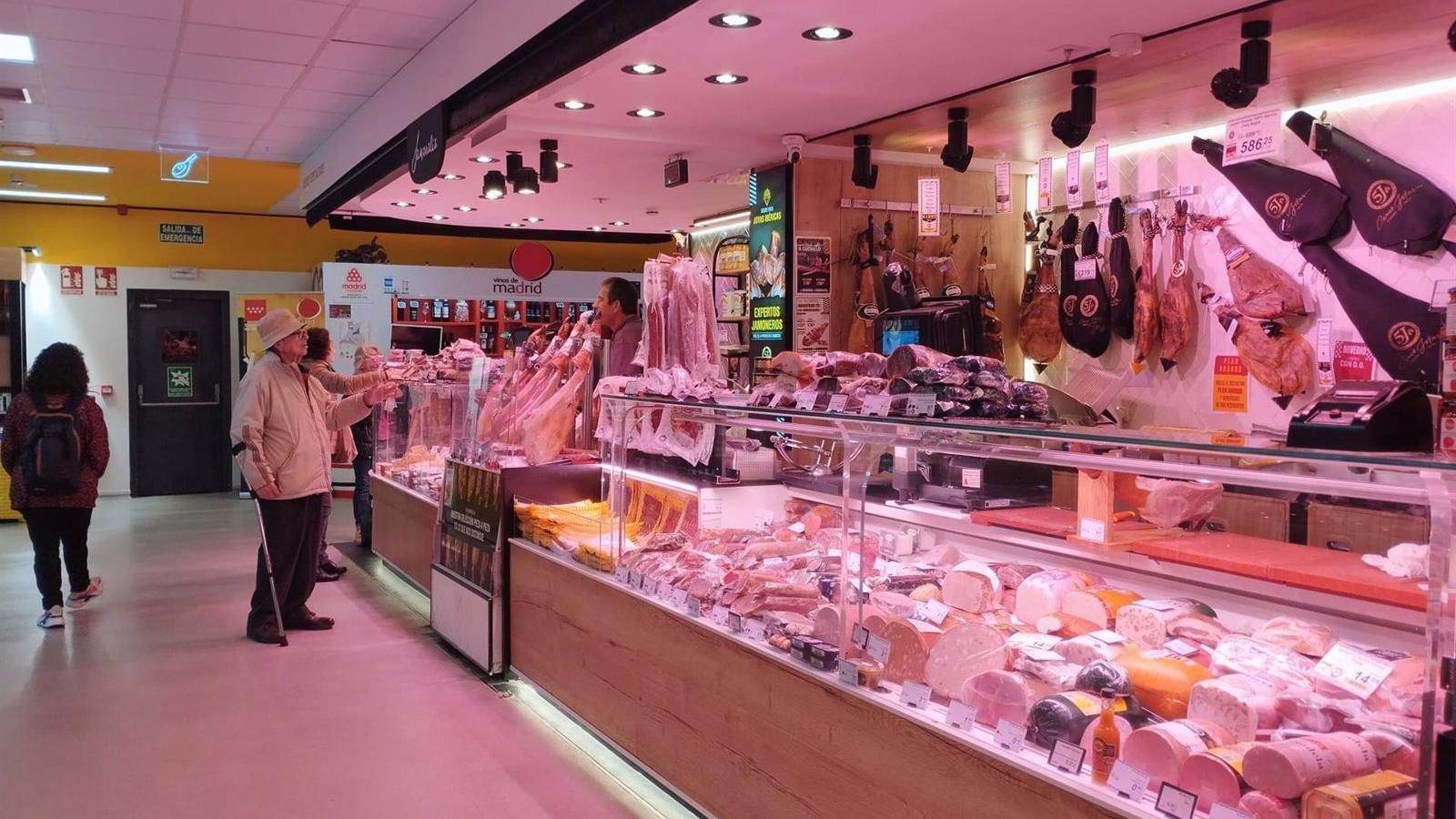 La capital promociona el comercio local madrileño en 140 pantallas digitales de 23 mercados municipales