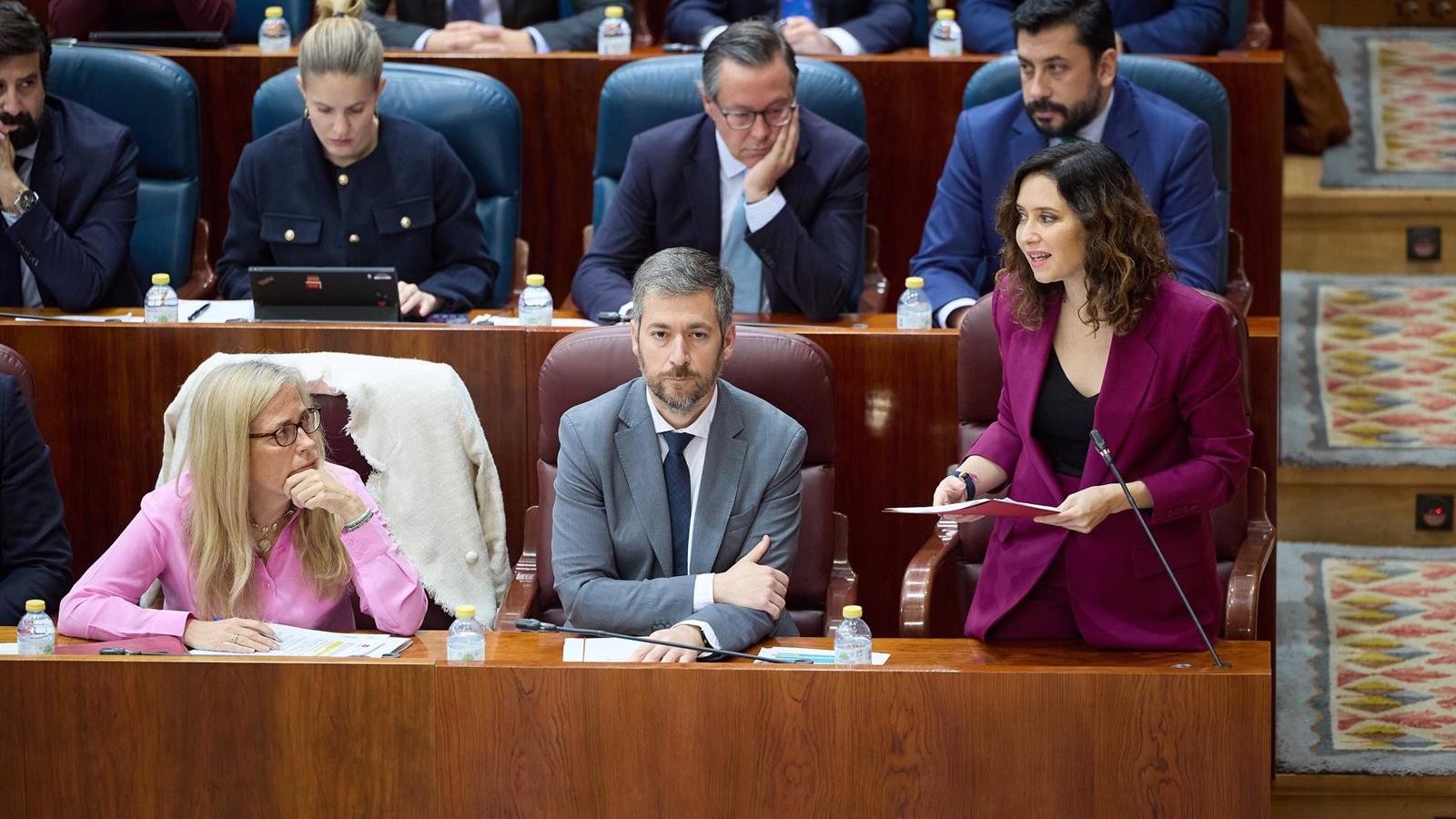 Díaz Ayuso acusa al PSOE de tapar su corrupción con ataques personales