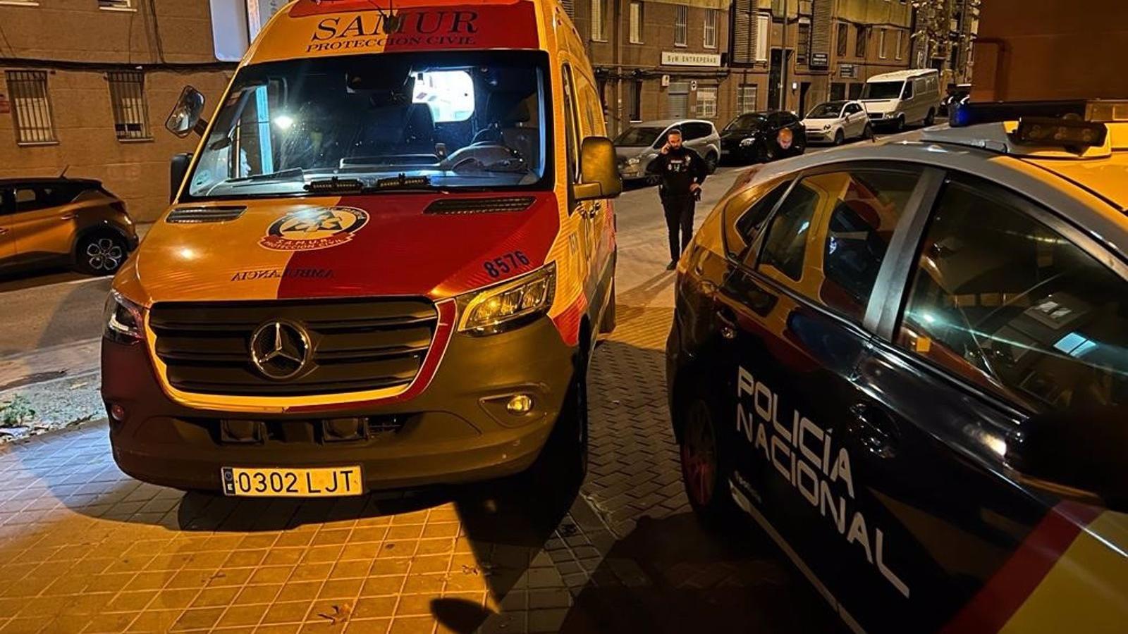  Un incendio en un inmueble de San Blas se salda con un vecino con quemaduras en más del 30% del cuerpo