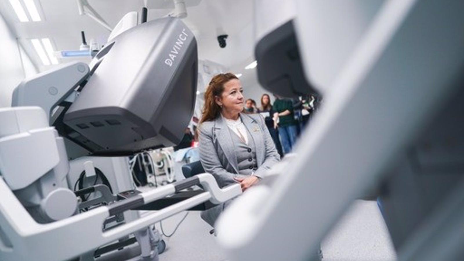La Paz, primero en España en lograr la extracción parcial de hígado de donante vivo con cirugía robótica