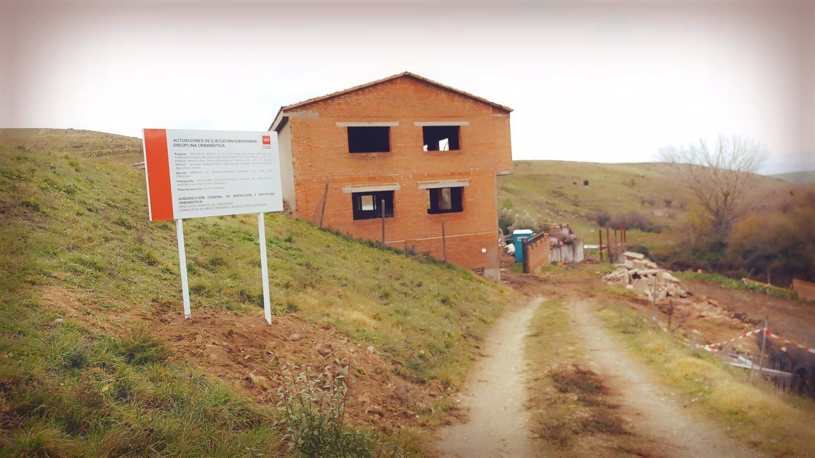 La Comunidad finaliza las obras de demolición de una construcción ilegal en el Paraje Arroyo del Povo en El Molar