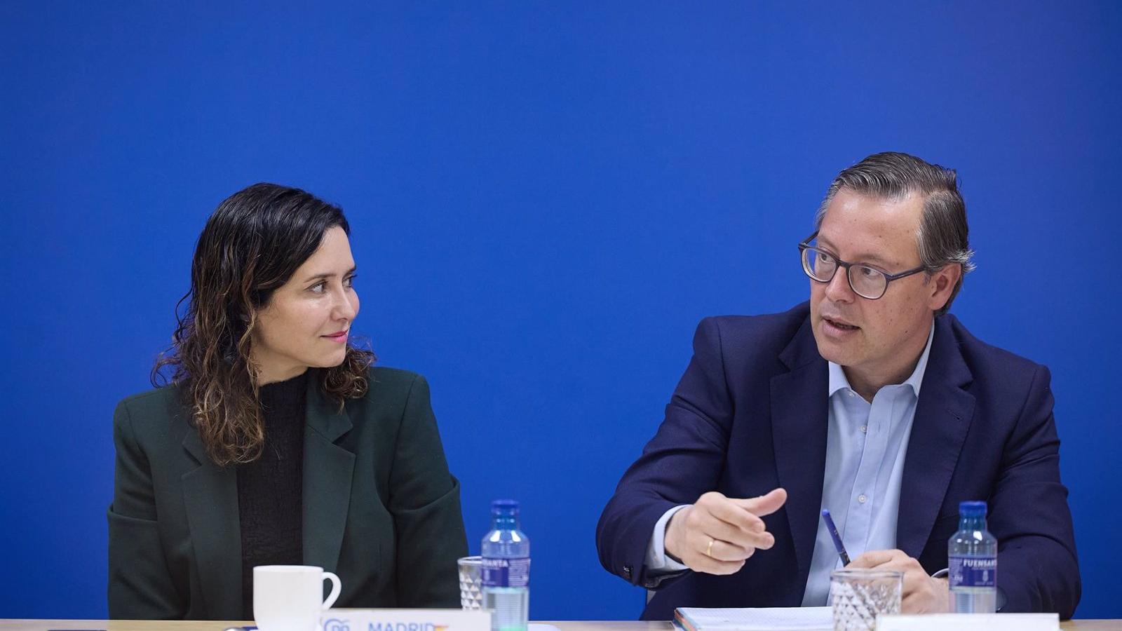 Serrano ve una "torpeza" que el PSOE-M se presente como acusación popular en el caso de la pareja de Ayuso